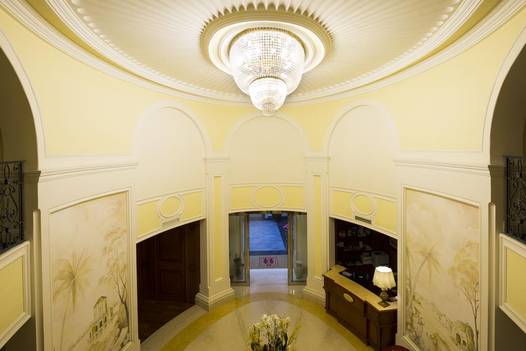 Palazzo Alabardieri Νάπολη Εξωτερικό φωτογραφία